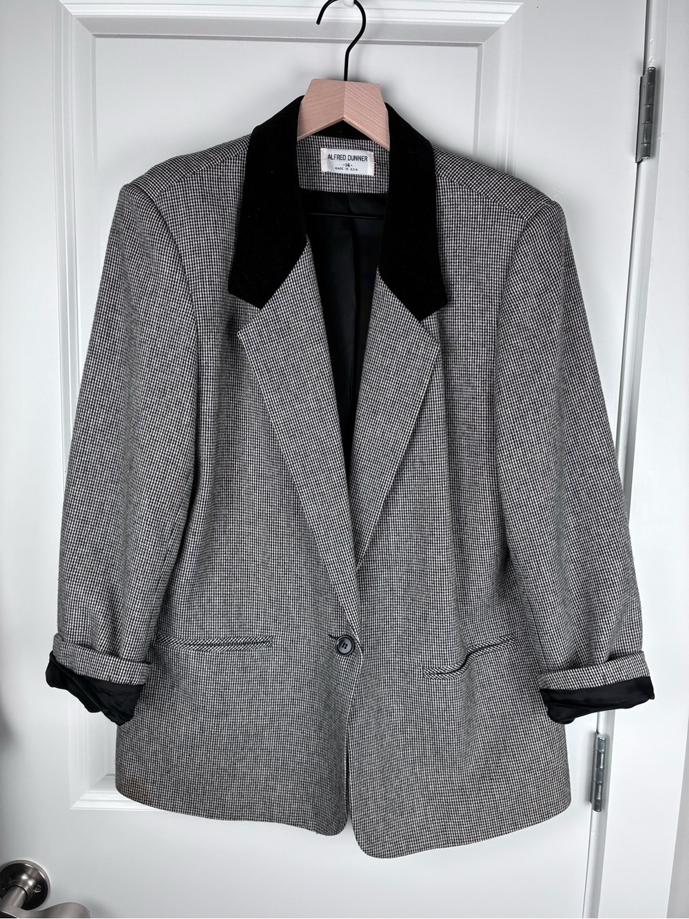 Alfred Dunner Women's Black & Gray Houndstooth Blazer